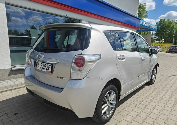 Toyota Verso cena 17900 przebieg: 134940, rok produkcji 2015 z Karczew małe 137